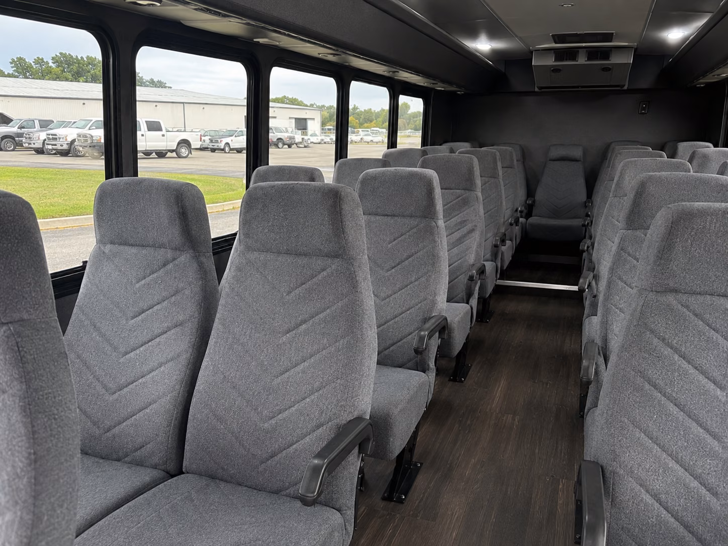 orlando 15 passenger minibus interior