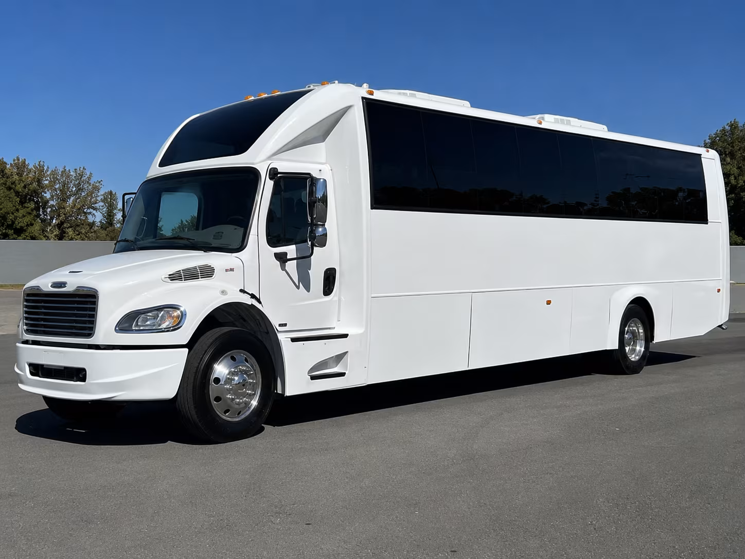 party buses for bachelorette wine tours around lake county