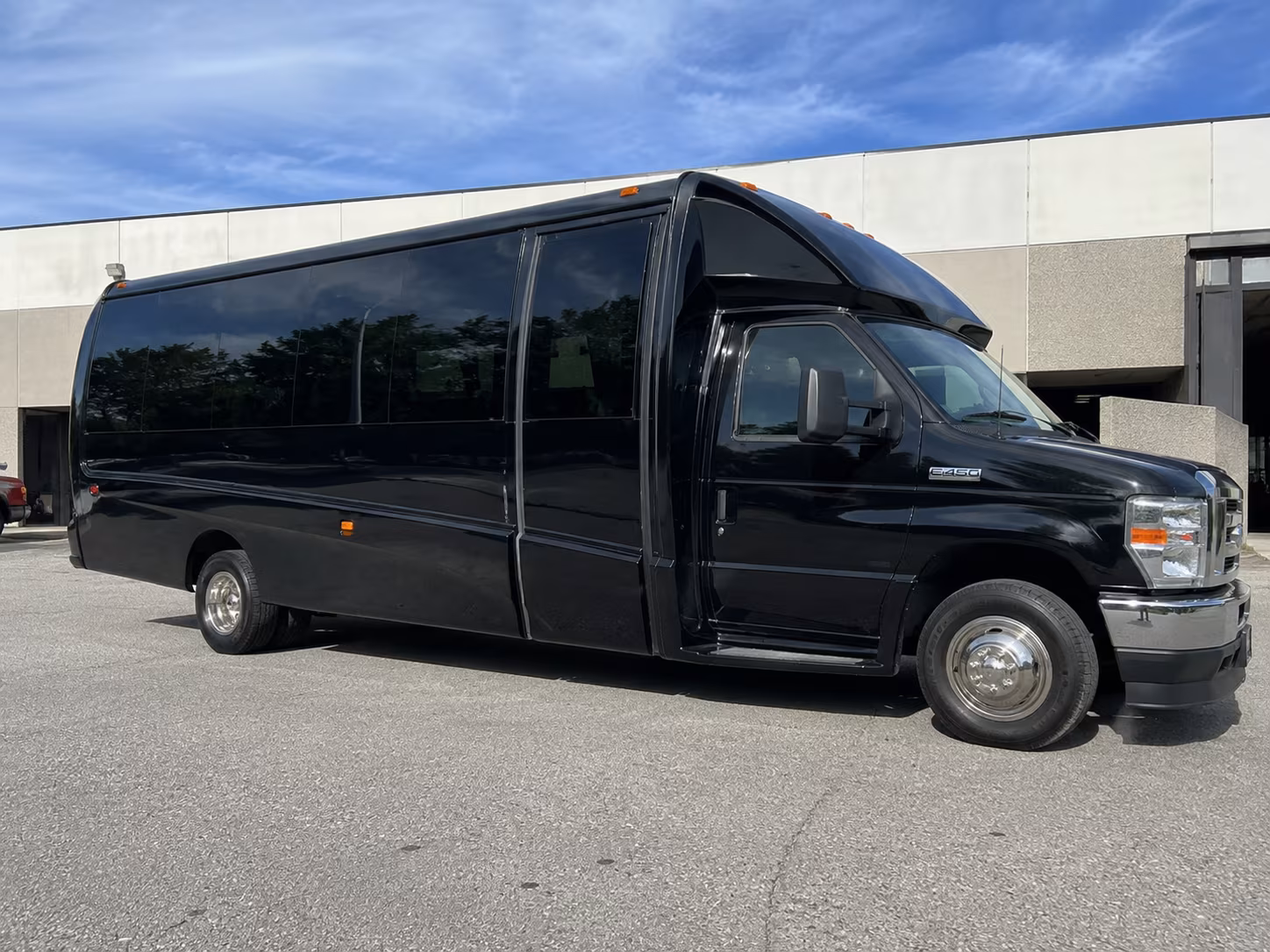 transportation buses for outdoor amphitheater shows near orlando